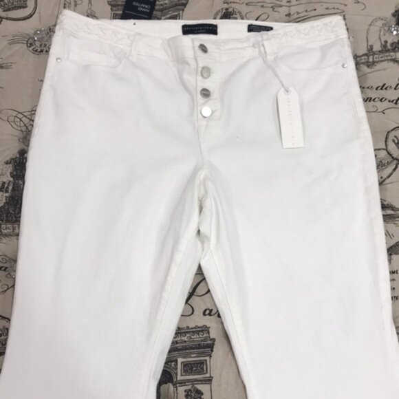 Sanctuary Connector Button Fly Kick Crop Jeans - Picture 4 of 11